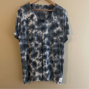 Calvin Klein Women's Size 2XL Blue Handmade Tie-Dye T Shirt #561
